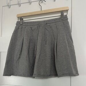 Forever 21 Gray Pleated Skirt